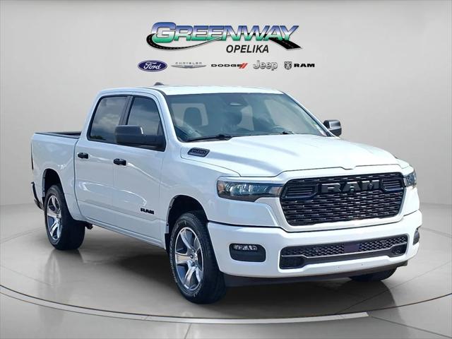 2026 RAM 1500 RAM 1500 EXPRESS CREW CAB 4X2 57 BOX