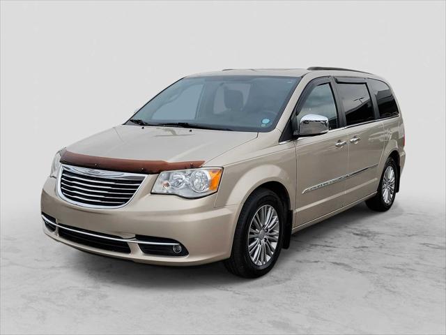 2016 Chrysler Town & Country Touring-L Anniversary Edition for sale in Midland, TX