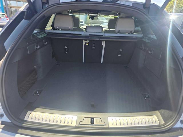 2026 Land Rover Range Rover Velar P250 Dynamic SE