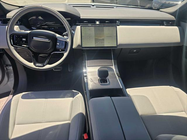 2026 Land Rover Range Rover Velar P250 Dynamic SE