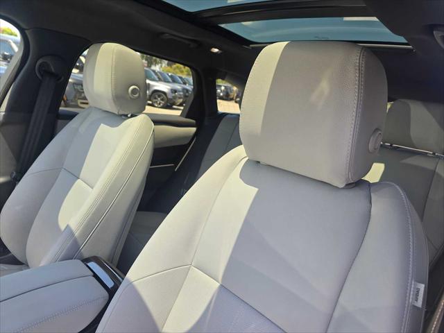 2026 Land Rover Range Rover Velar P250 Dynamic SE