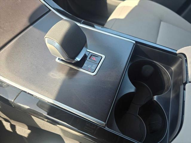 2026 Land Rover Range Rover Velar P250 Dynamic SE