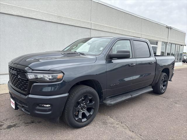 2026 RAM 1500 RAM 1500 EXPRESS CREW CAB 4X4 57 BOX