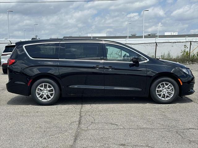 2027 Chrysler Pacifica PACIFICA LX 2027 Chrysler Pacifica PACIFICA LX