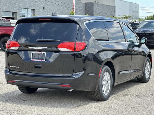 2027 Chrysler Pacifica PACIFICA LX 2027 Chrysler Pacifica PACIFICA LX