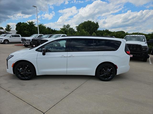 2027 Chrysler Pacifica PACIFICA LIMITED 2027 Chrysler Pacifica PACIFICA LIMITED