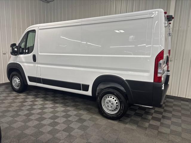 2026 Ram ProMaster Cargo Van Tradesman Low Roof 136 WB w/Pass Seat