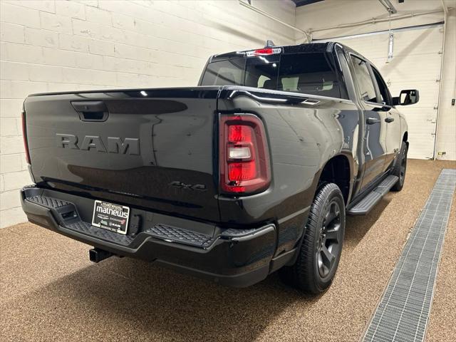 2026 RAM 1500 RAM 1500 EXPRESS CREW CAB 4X4 57 BOX
