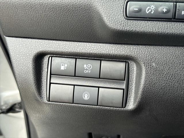 2025 Nissan LEAF S