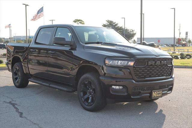 2026 RAM 1500 RAM 1500 EXPRESS CREW CAB 4X4 57 BOX