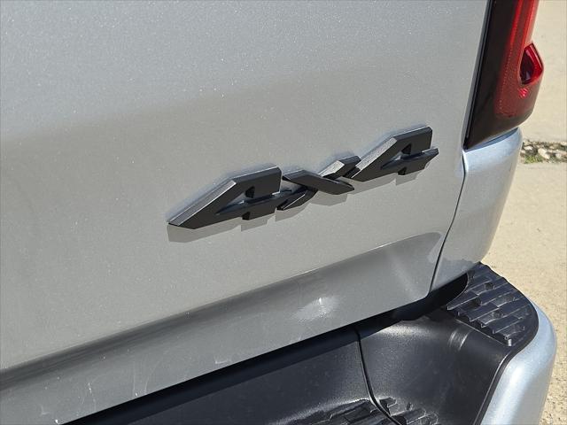 2026 Ram 1500 Express Crew Cab 4x4 57 Box