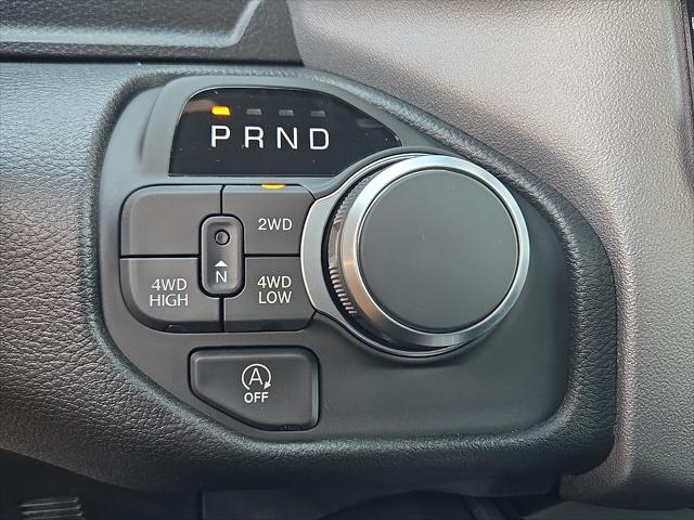 2026 Ram 1500 Express Crew Cab 4x4 57 Box
