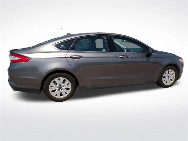 2013 Ford Fusion S