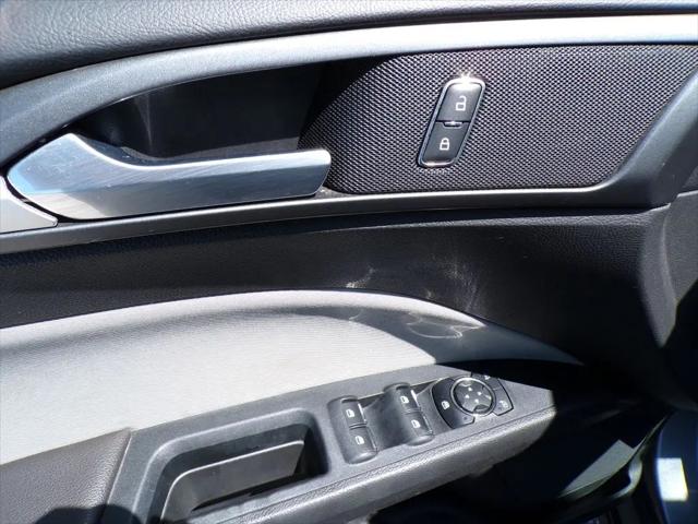 2013 Ford Fusion S
