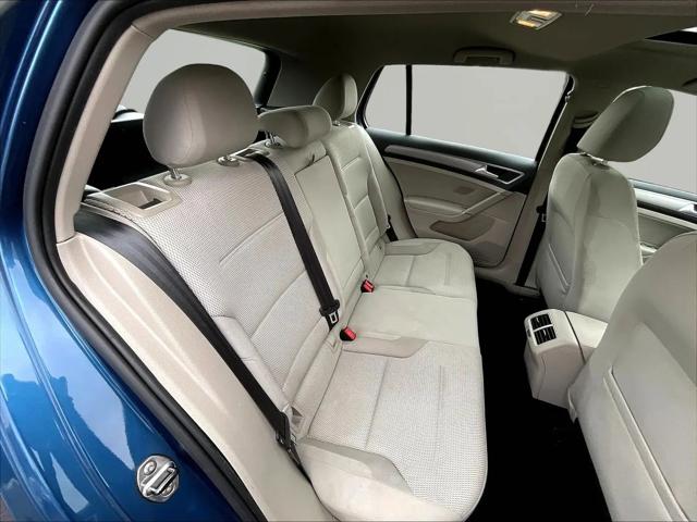 2016 Volkswagen Golf TSI S 4-Door