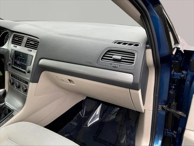 2016 Volkswagen Golf TSI S 4-Door