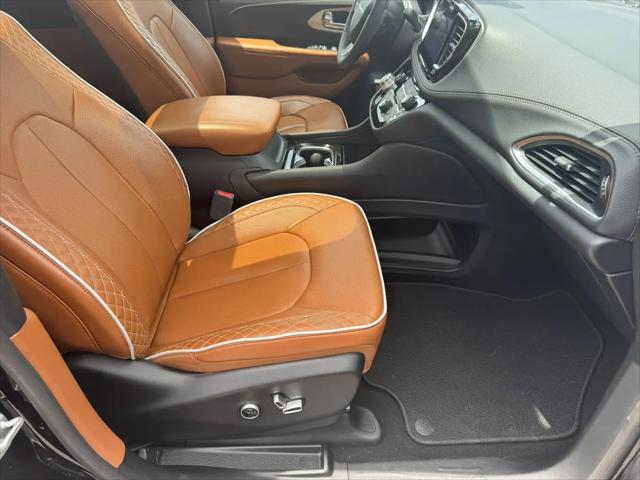 2024 Chrysler Pacifica Hybrid Pinnacle