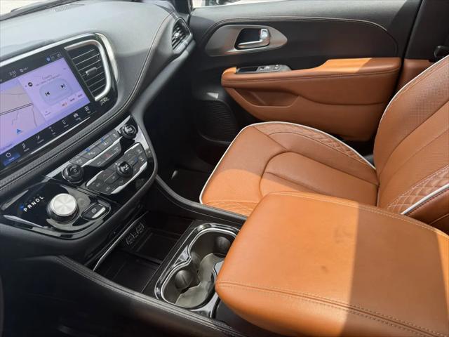 2024 Chrysler Pacifica Hybrid Pinnacle