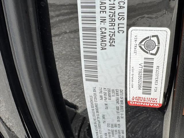 2024 Chrysler Pacifica Hybrid Pinnacle