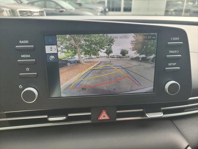 2025 Hyundai Elantra SE