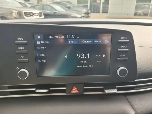 2025 Hyundai Elantra SE