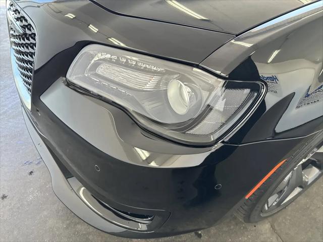 2022 Chrysler 300 Touring L
