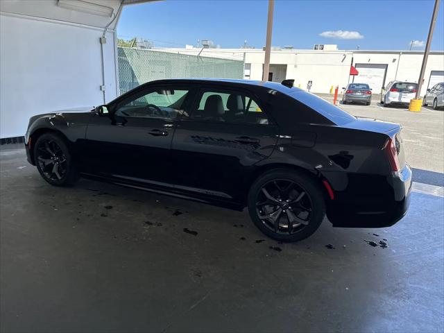 2022 Chrysler 300 Touring L