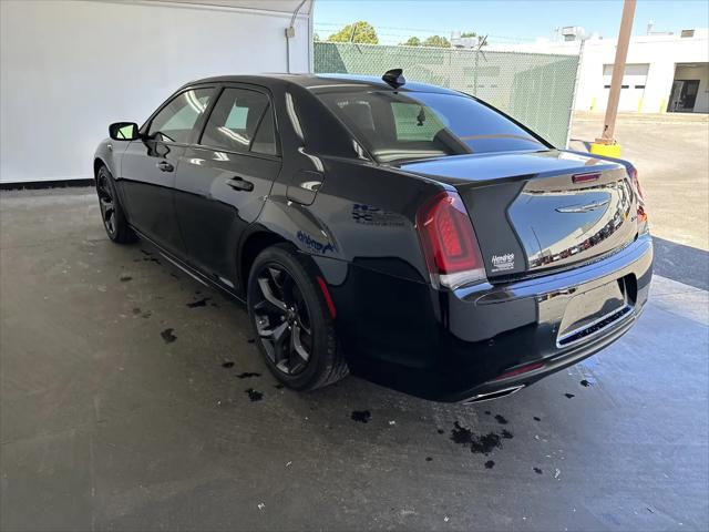 2022 Chrysler 300 Touring L