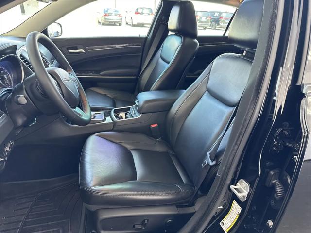 2022 Chrysler 300 Touring L