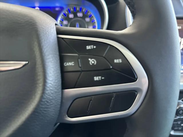 2022 Chrysler 300 Touring L