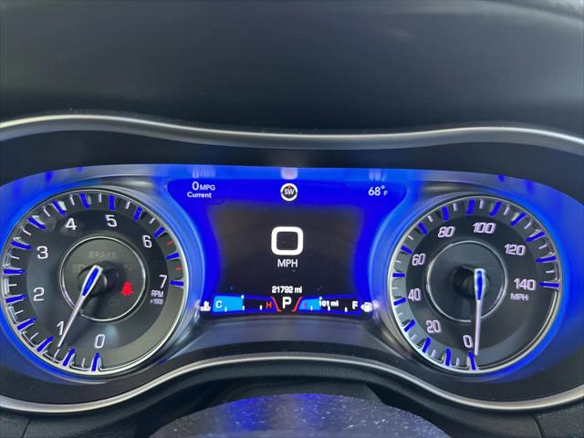 2022 Chrysler 300 Touring L