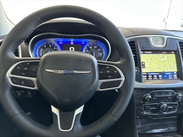 2022 Chrysler 300 Touring L