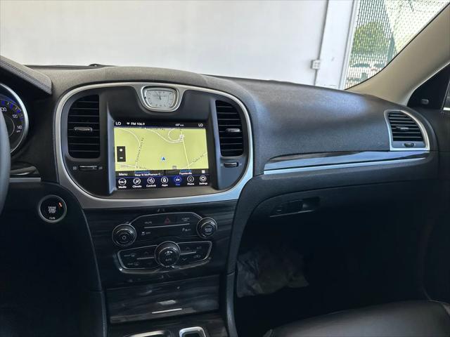 2022 Chrysler 300 Touring L
