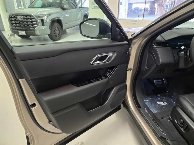 2026 Land Rover Range Rover Velar P250 Dynamic SE