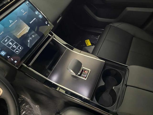 2026 Land Rover Range Rover Velar P250 Dynamic SE