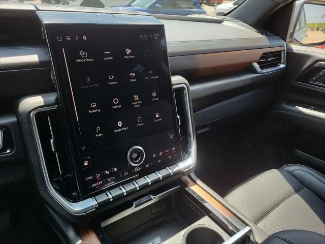 2025 GMC Yukon 4WD Denali