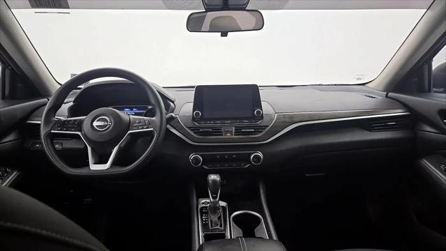 2024 Nissan Altima SV FWD