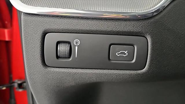 2019 Volvo XC60 T6 R-Design