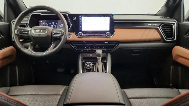 2025 GMC Canyon 4WD AT4