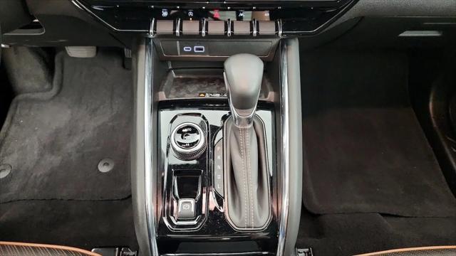 2025 GMC Canyon 4WD AT4