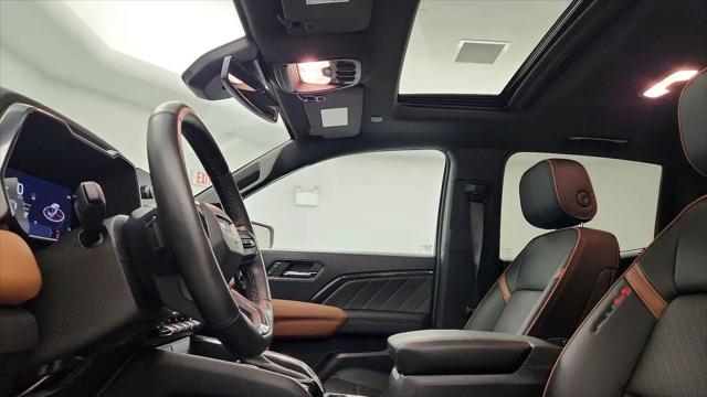 2025 GMC Canyon 4WD AT4