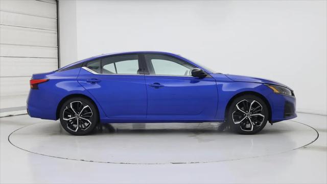 2025 Nissan Altima SR FWD