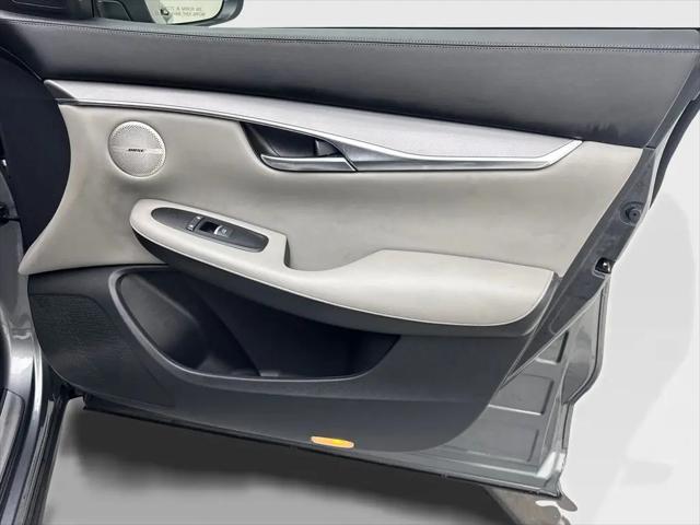 2023 INFINITI QX50 LUXE