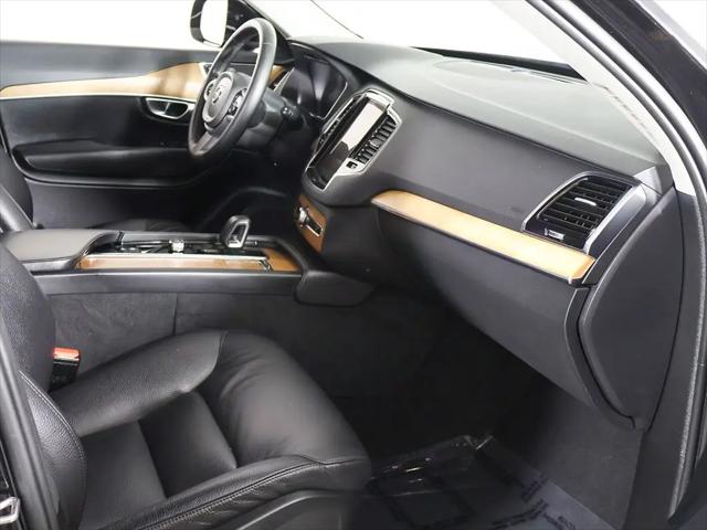 2024 Volvo XC90 B6 Plus Bright Theme 7-Seater