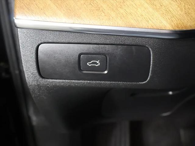 2024 Volvo XC90 B6 Plus Bright Theme 7-Seater