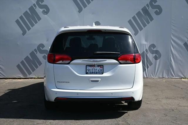 2020 Chrysler Pacifica Touring