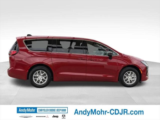 2027 Chrysler Pacifica Select
