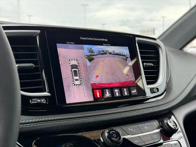 2027 Chrysler Pacifica Select