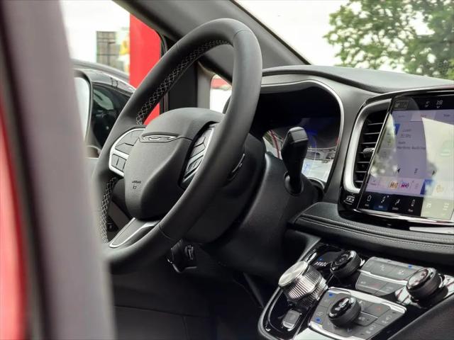 2027 Chrysler Pacifica Select