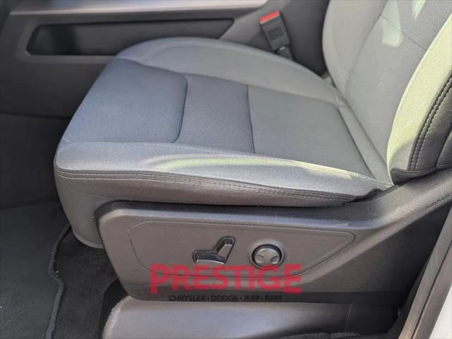 2023 Ram 1500 Big Horn Crew Cab 4x4 5'7" Box